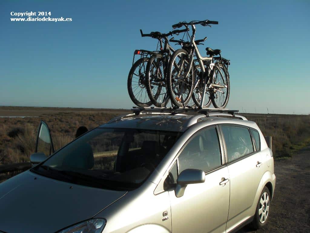 BICICLETAS URBANAS BLOG DE MOVILIDAD tres-bicis-baca-coche-035 tres-bicis-baca-coche-035