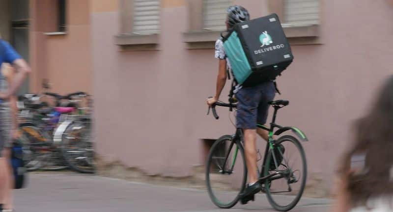BICICLETAS URBANAS BLOG DE MOVILIDAD rider deliveroo rider deliveroo