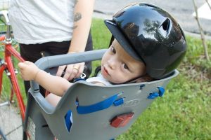SILLA PARA BICICLETA BEBÉ: CONSEJOS PRÁCTICOS PARA ELEGIR LA MEJOR