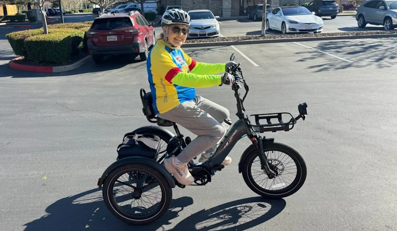BICICLETAS URBANAS BLOG DE MOVILIDAD triciclo eléctrico para adultos en uso urbano con asistencia al pedaleo triciclo eléctrico para adultos en uso urbano con asistencia al pedaleo